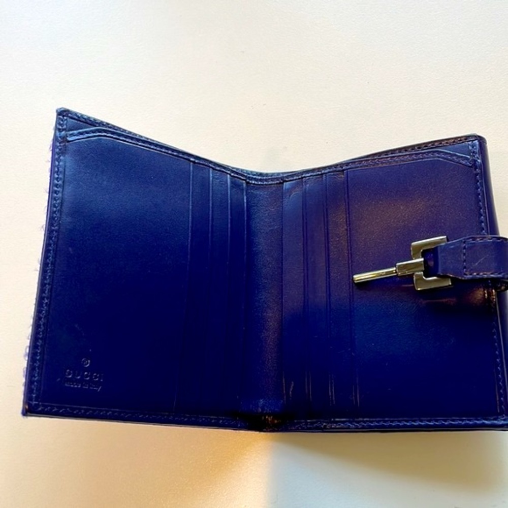 Compact Gucci Wallet. NWOT - Picture 12 of 15